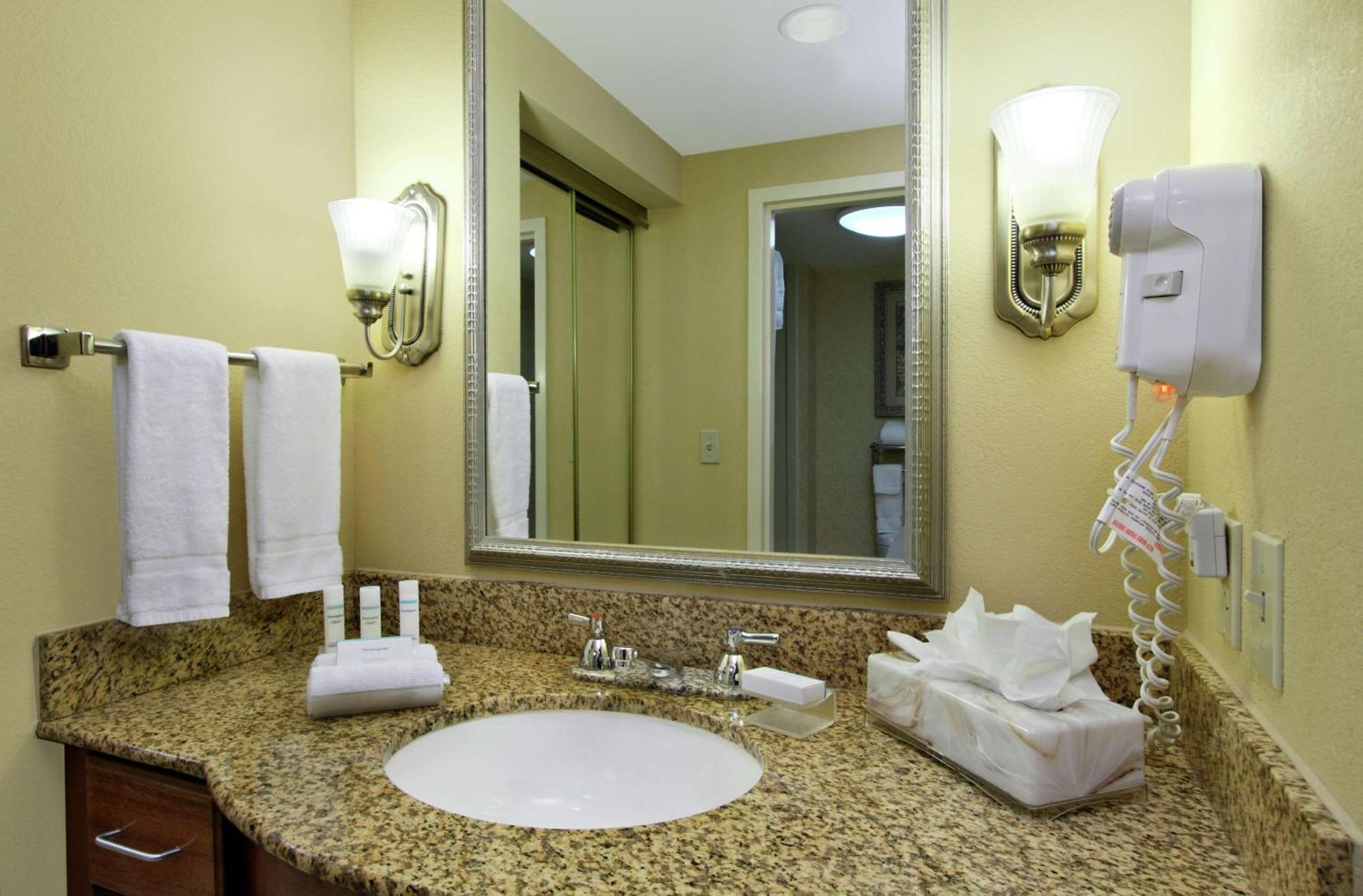 Homewood Suites By Hilton Chesapeake - Greenbrier Eksteriør billede